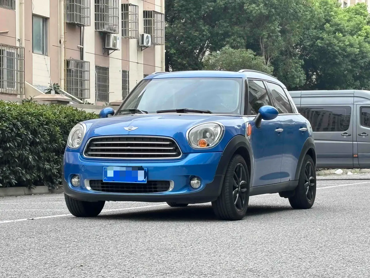 MINI COUNTRYMAN