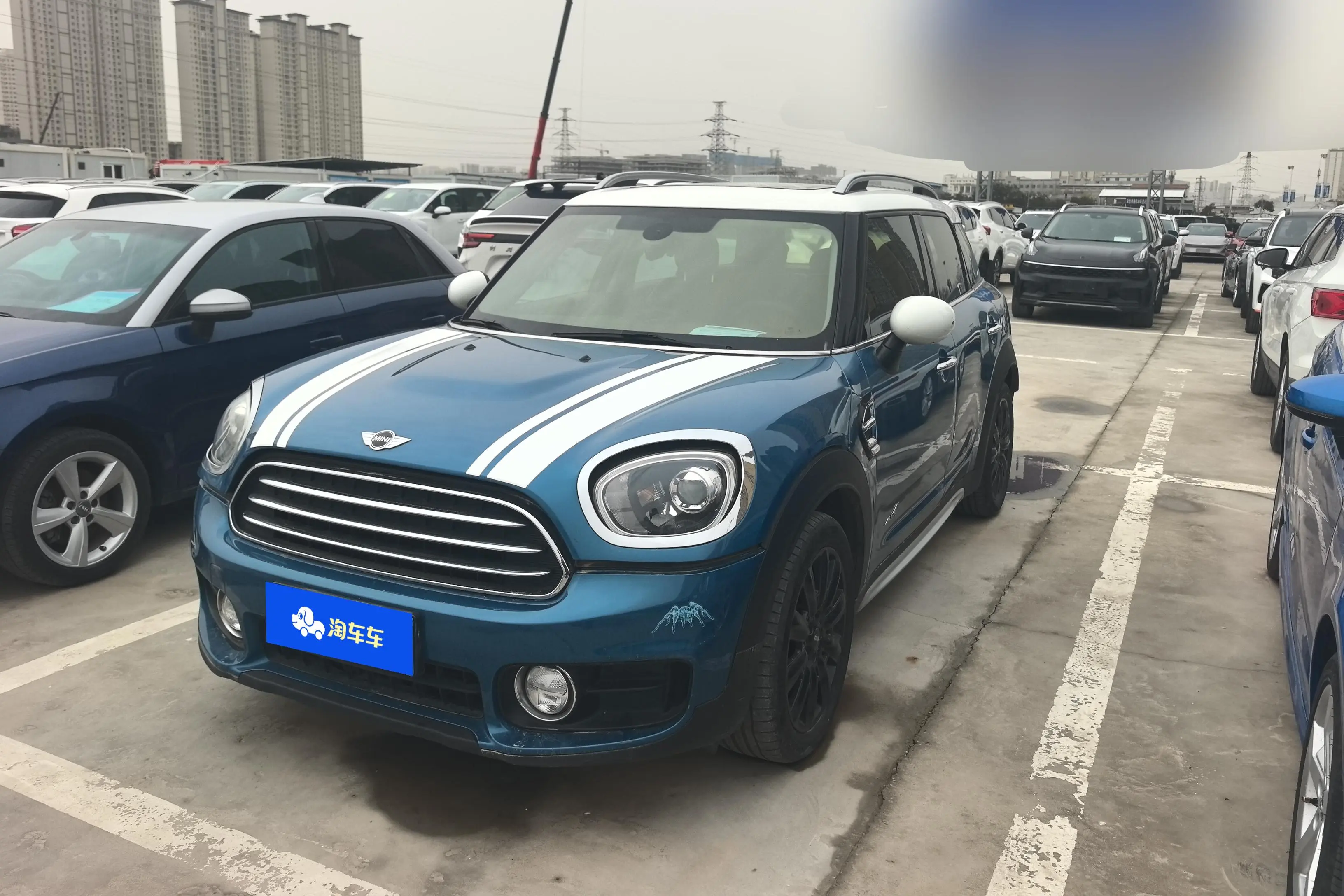 MINI COUNTRYMAN