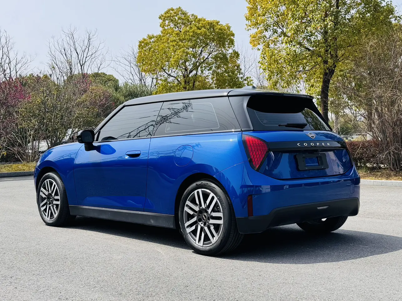 MINI ELECTRIC  COOPER  из Китая
