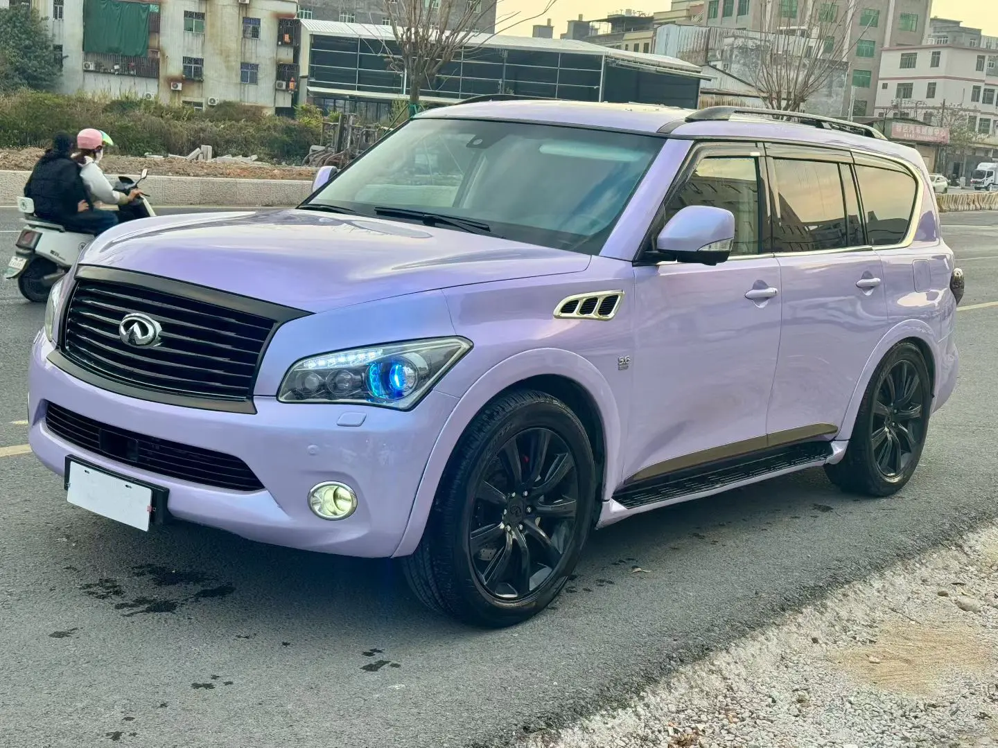 Infiniti QX