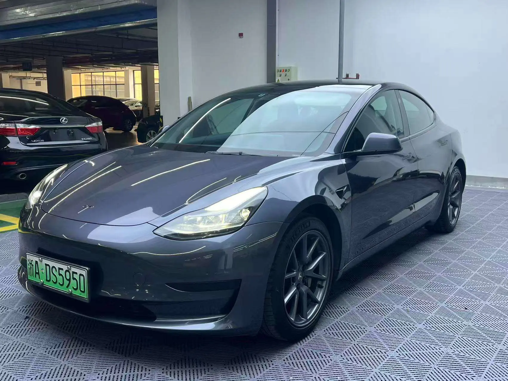 Tesla Model 3  из Китая