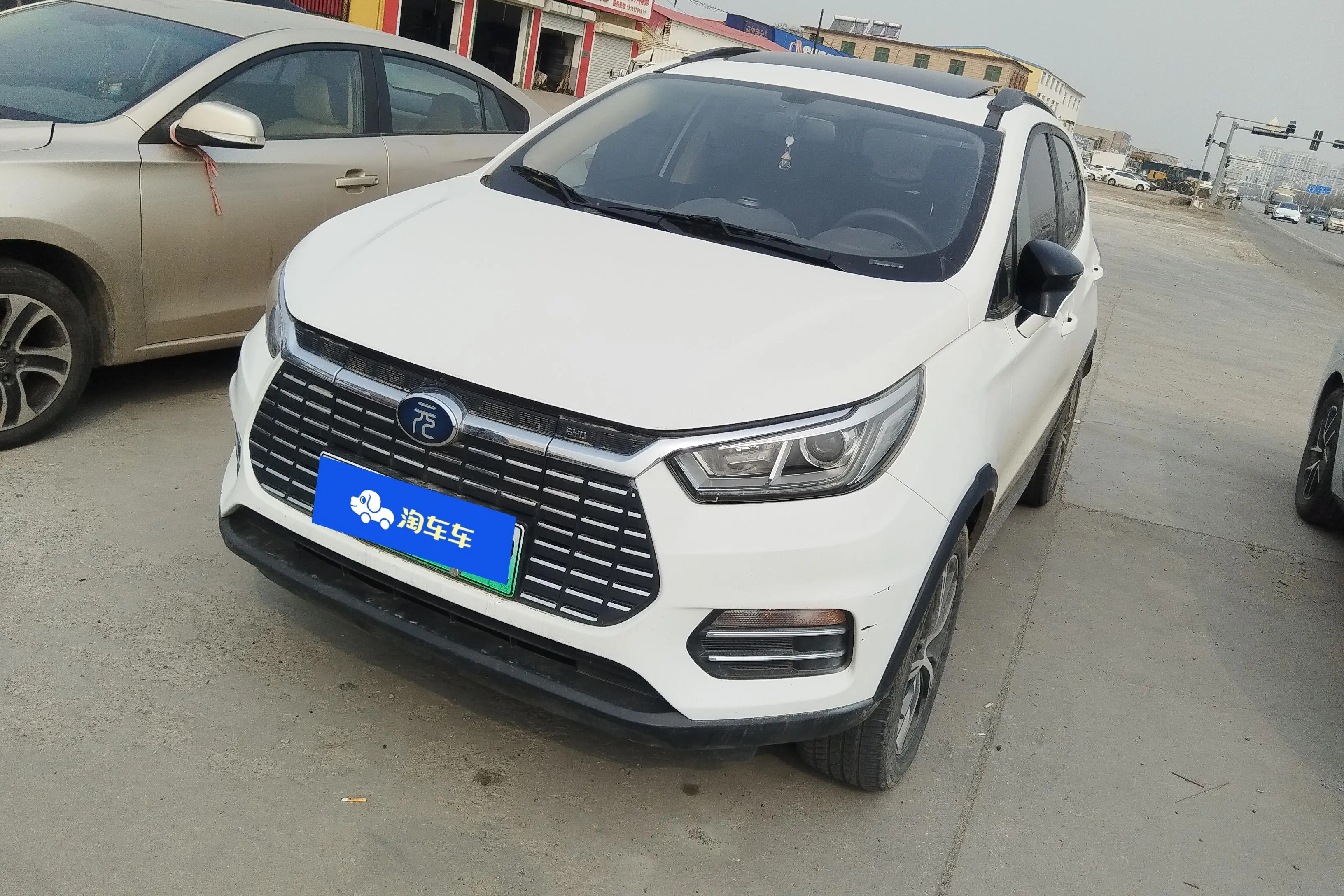 BYD Yuan EV  из Китая