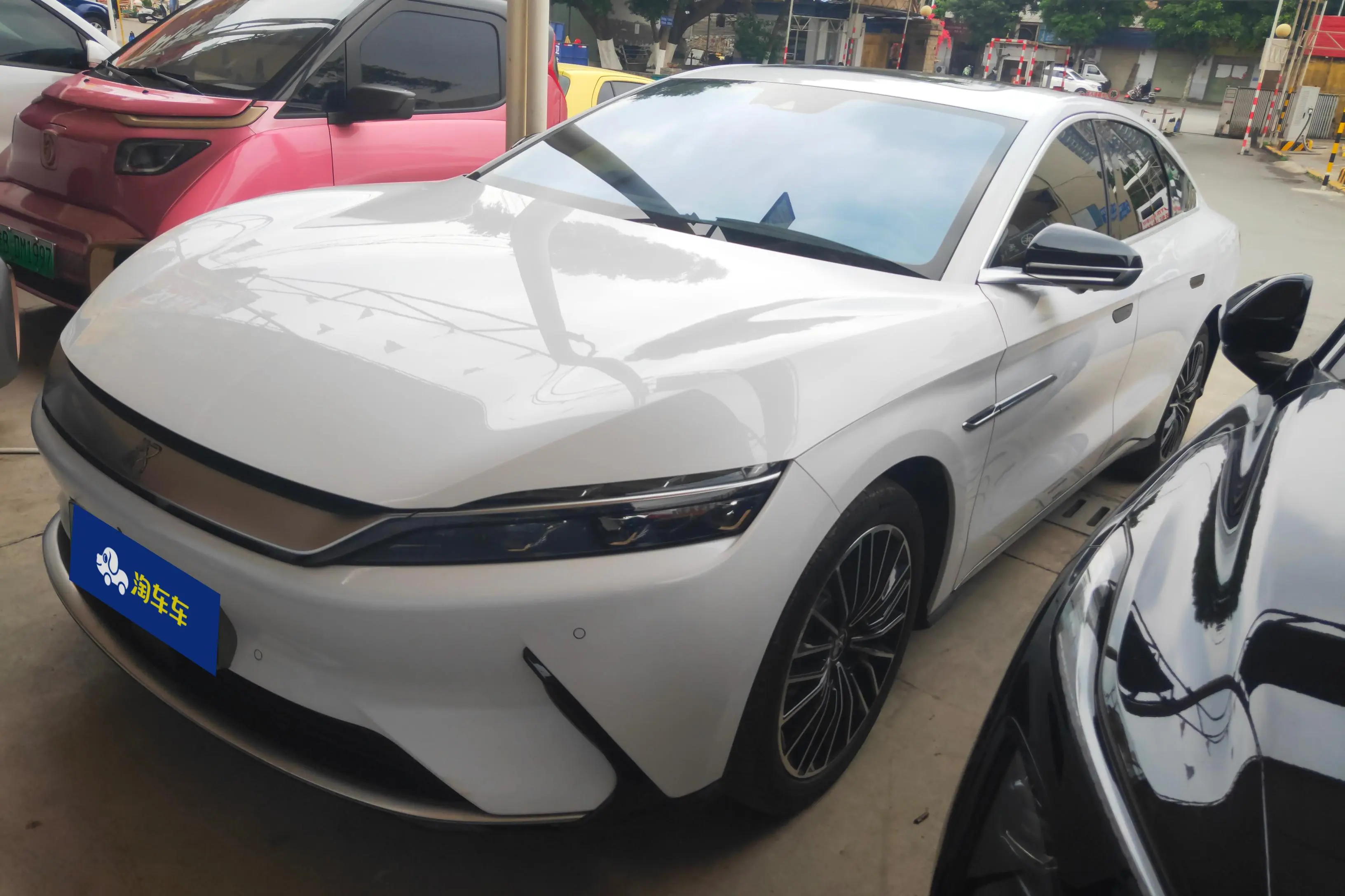 BYD Han EV