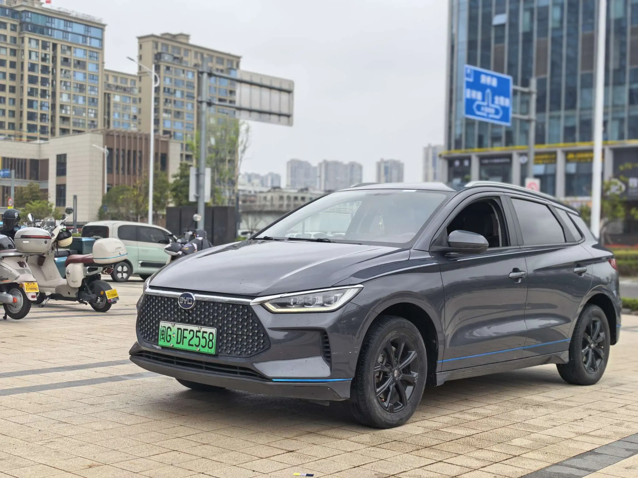 BYD e2  из Китая