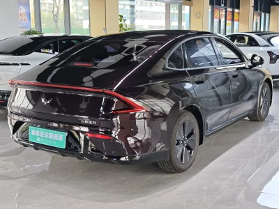 Wuling Starlight PHEV