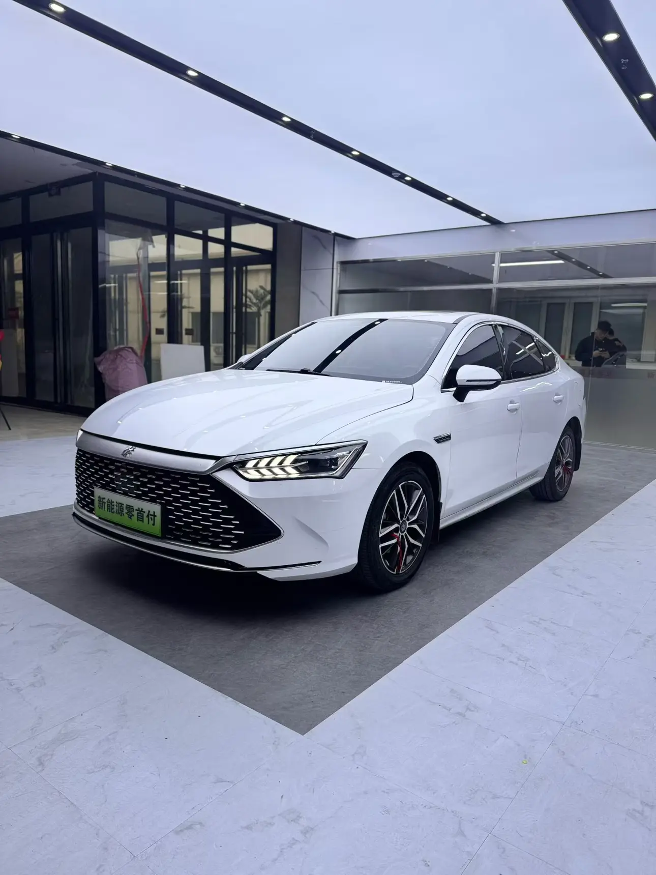 Wuling Starlight PHEV