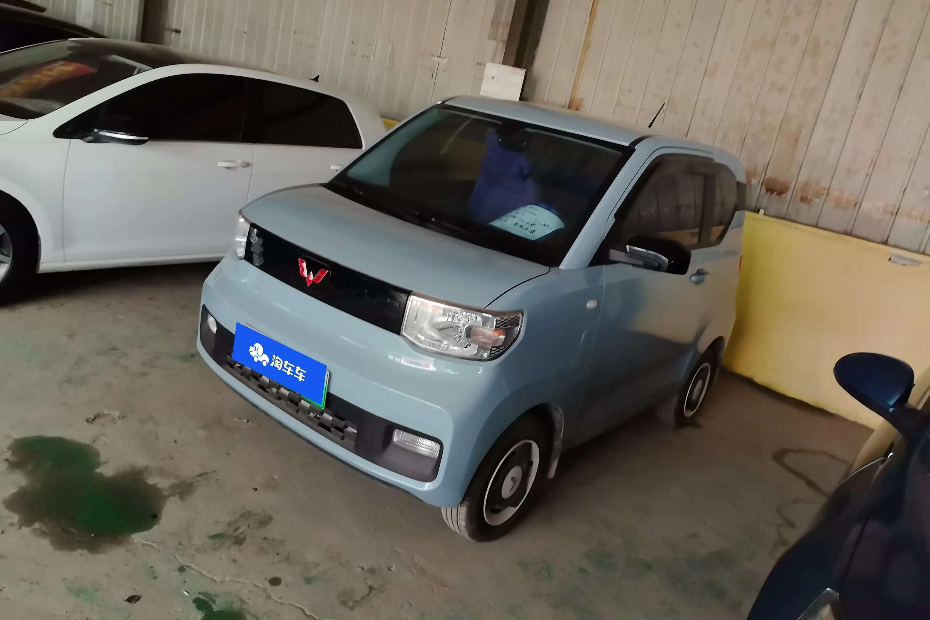 Wuling Hongguang MINIEV  из Китая