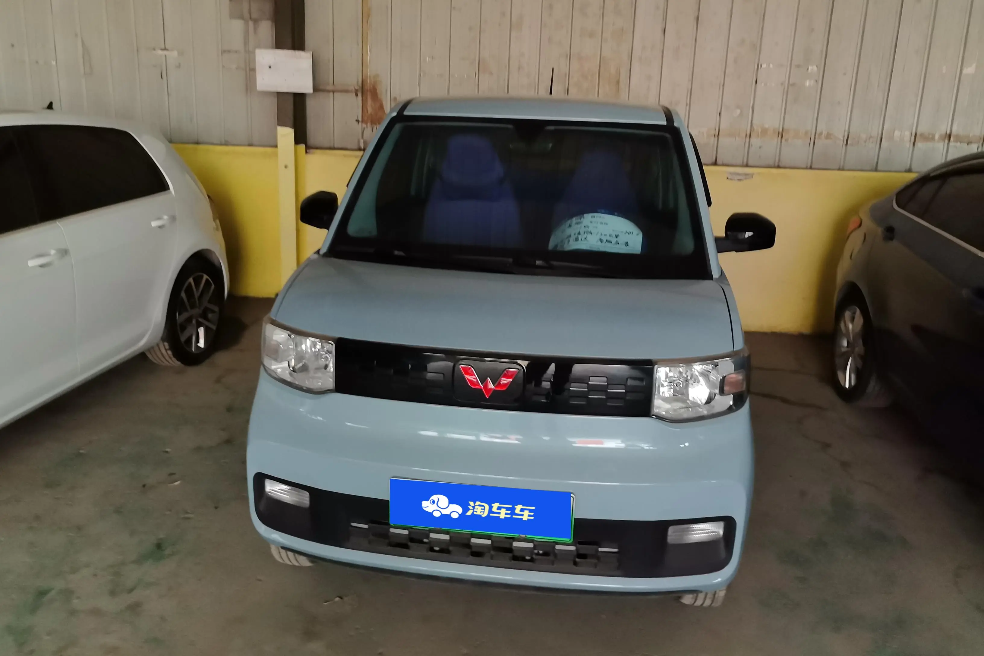 Wuling Hongguang MINIEV  из Китая