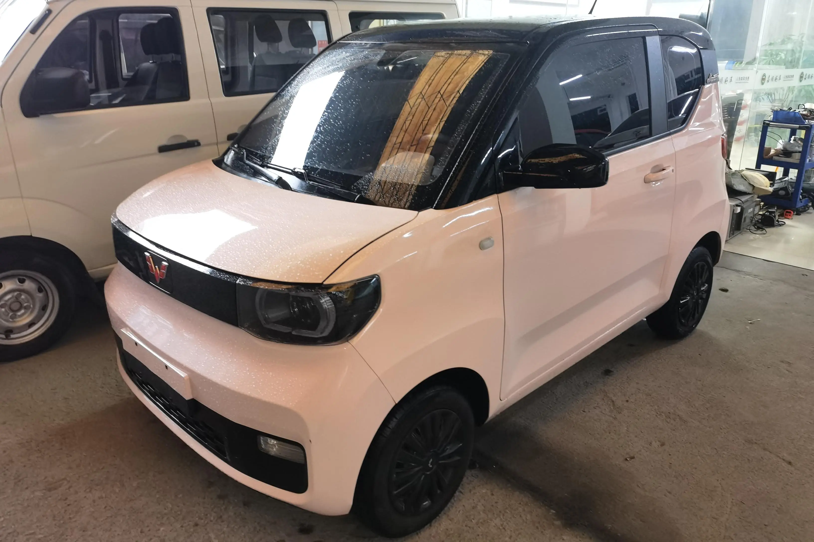 Wuling Hongguang MINIEV  из Китая