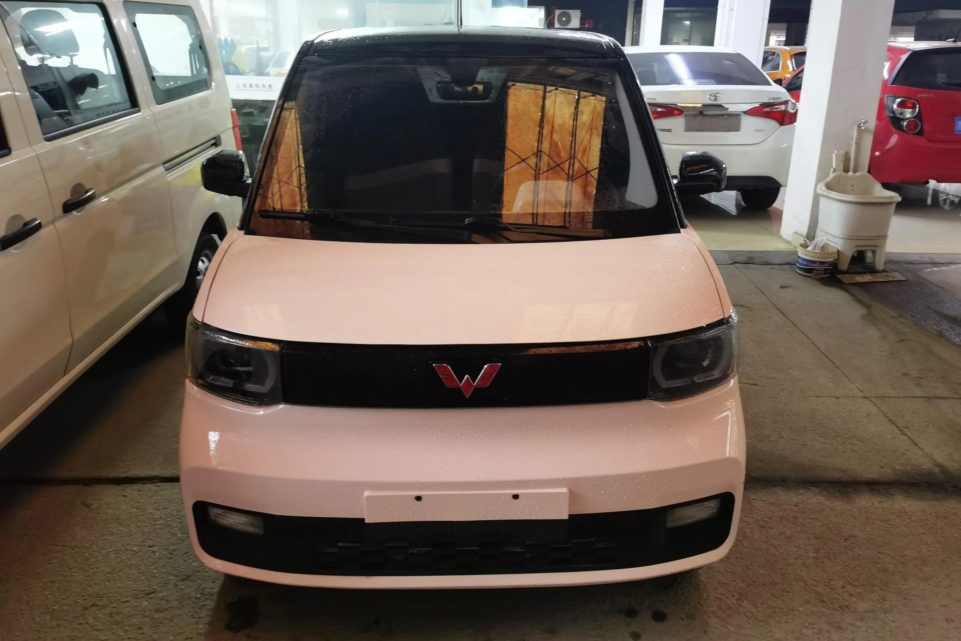 Wuling Hongguang MINIEV  из Китая