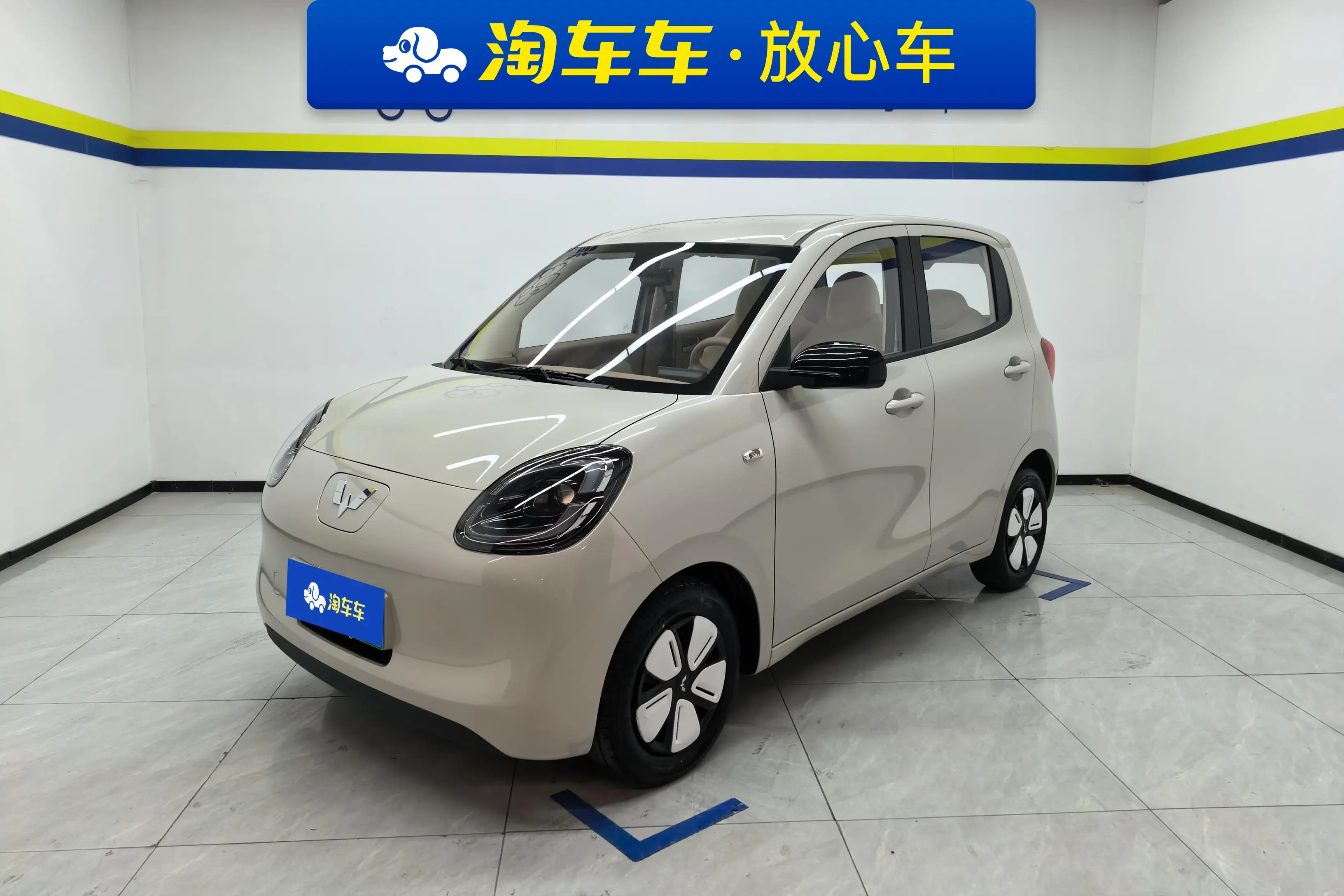 Wuling Hongguang MINIEV  из Китая