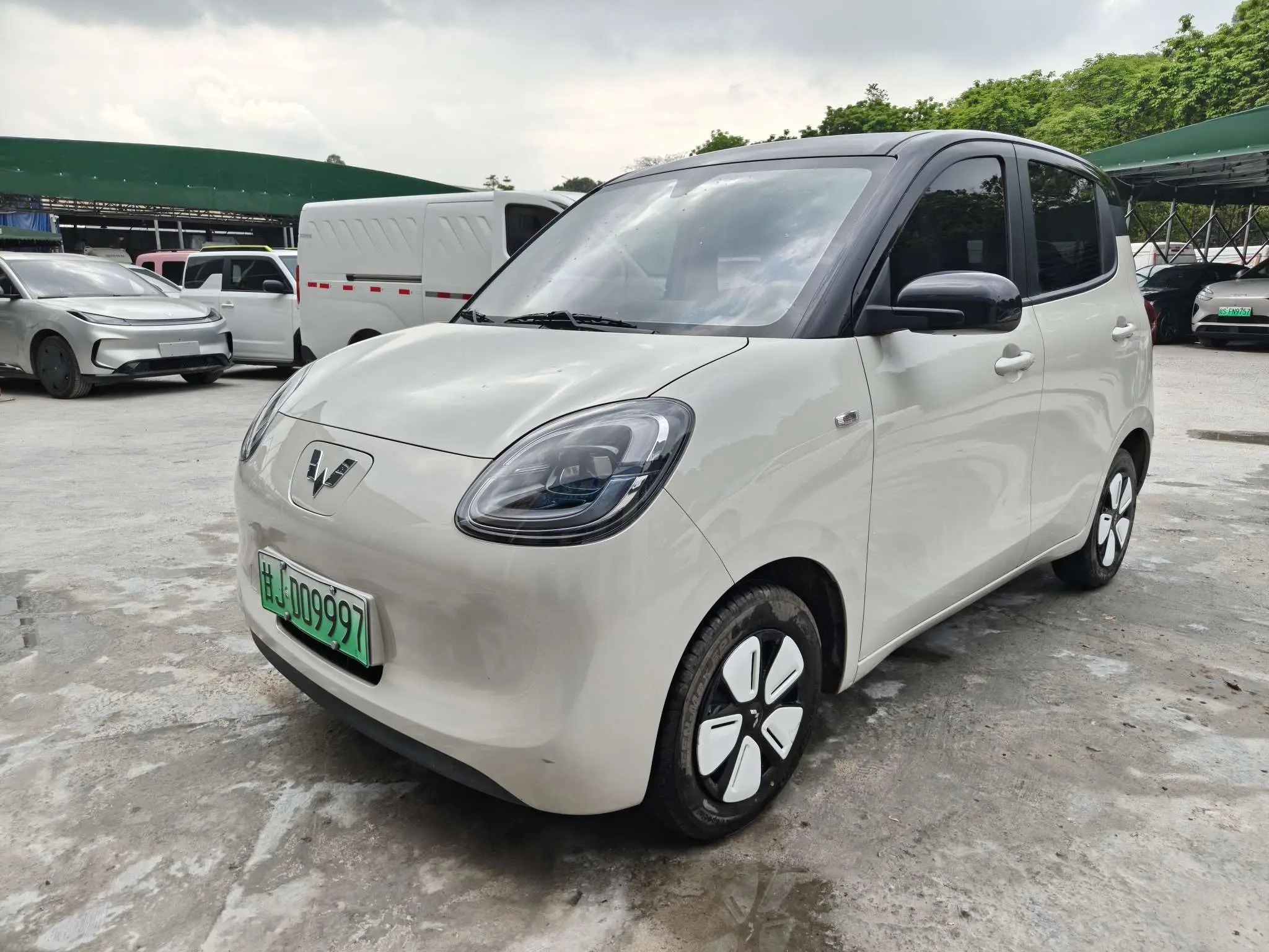 Wuling Hongguang MINIEV  из Китая