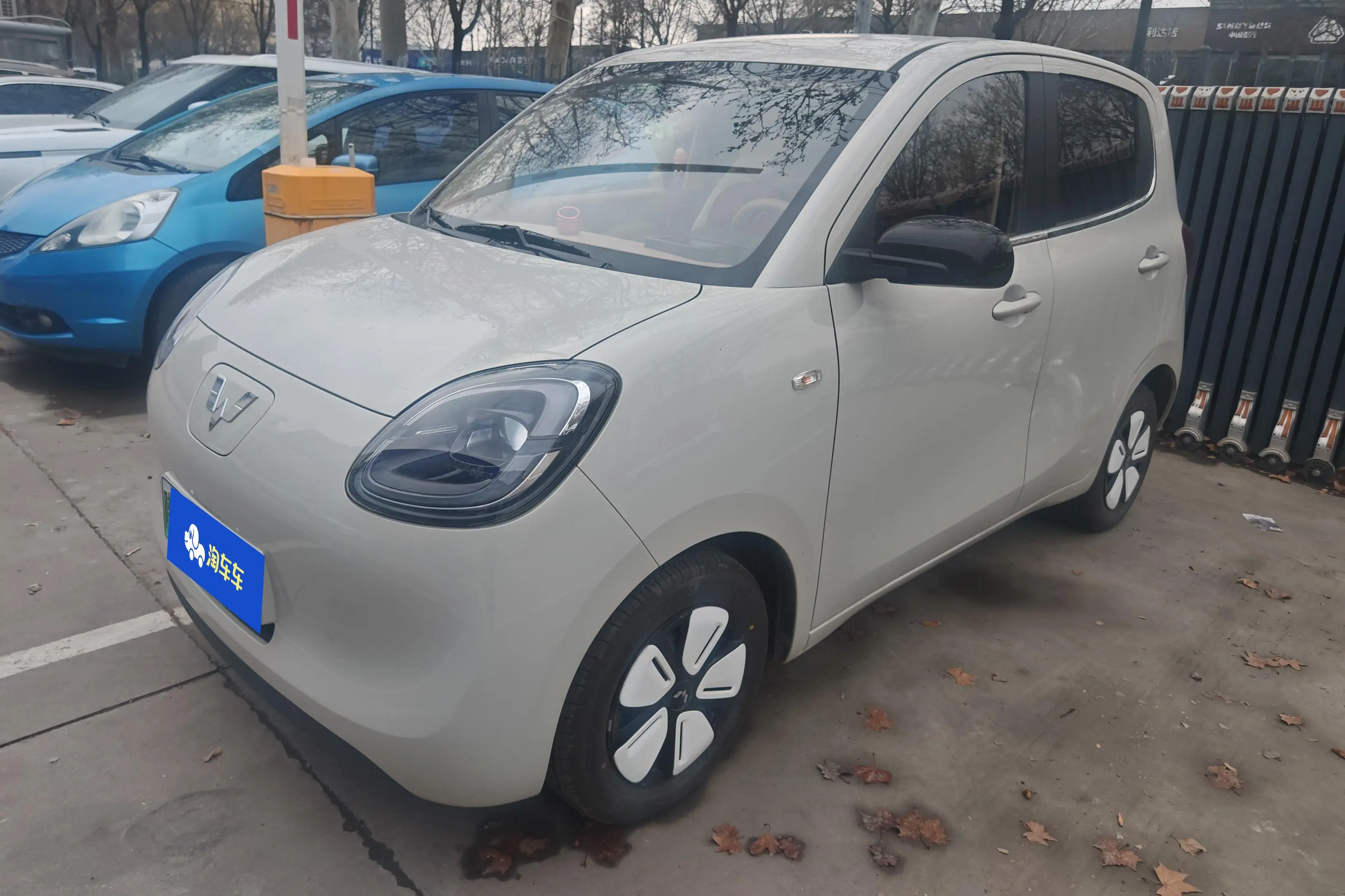 Wuling Hongguang MINIEV  из Китая