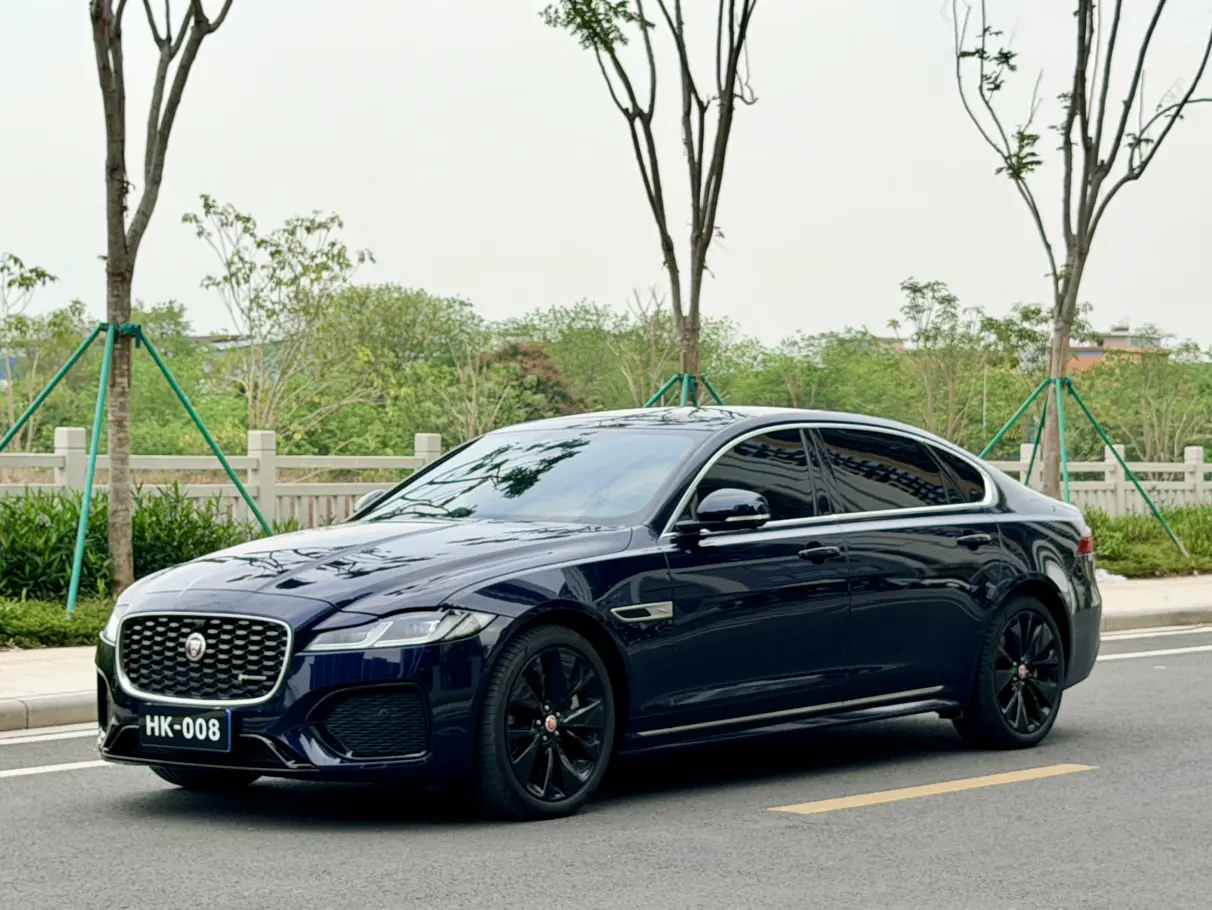Jaguar XFL