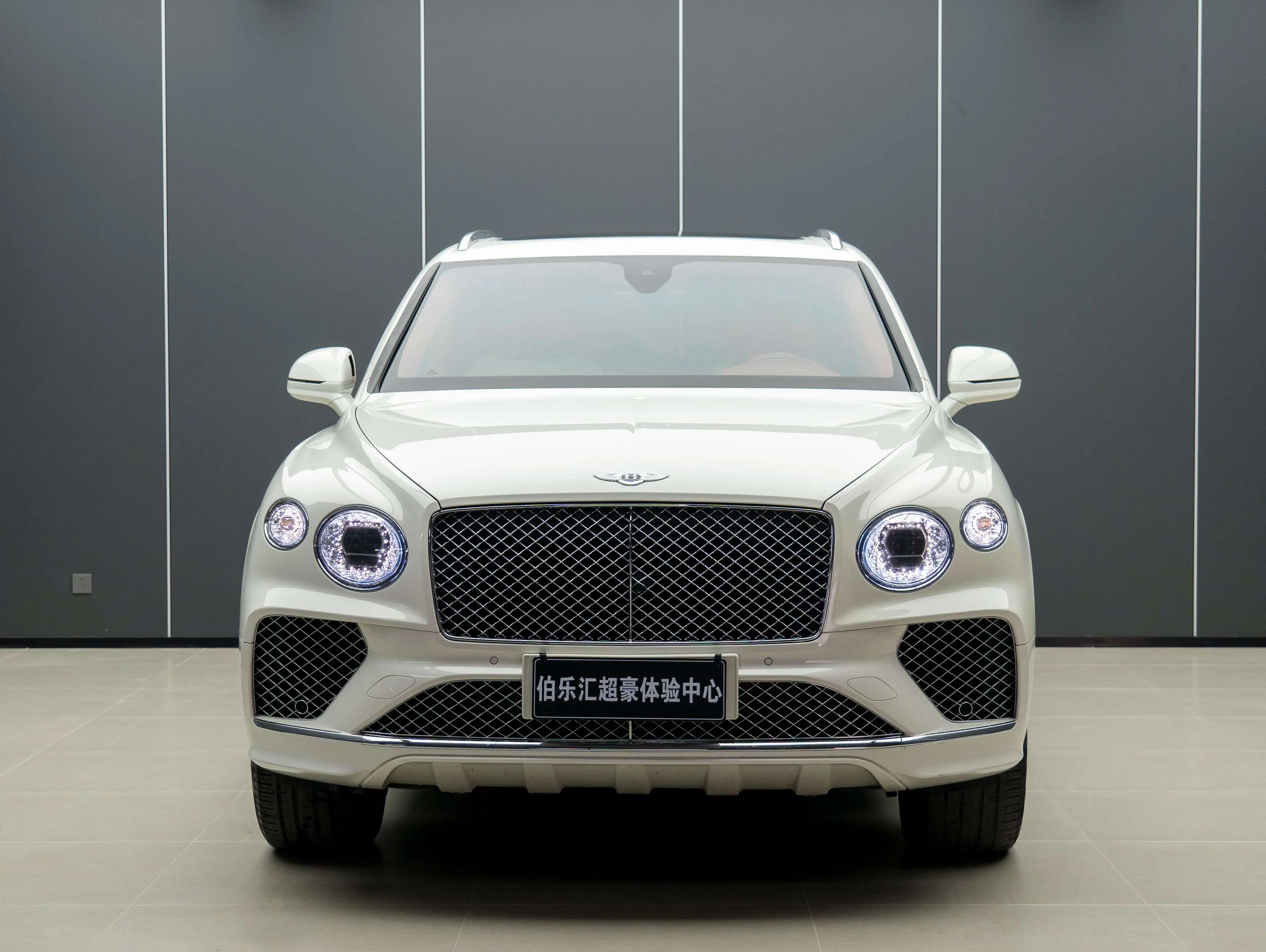Bentley Bentayga  из Китая