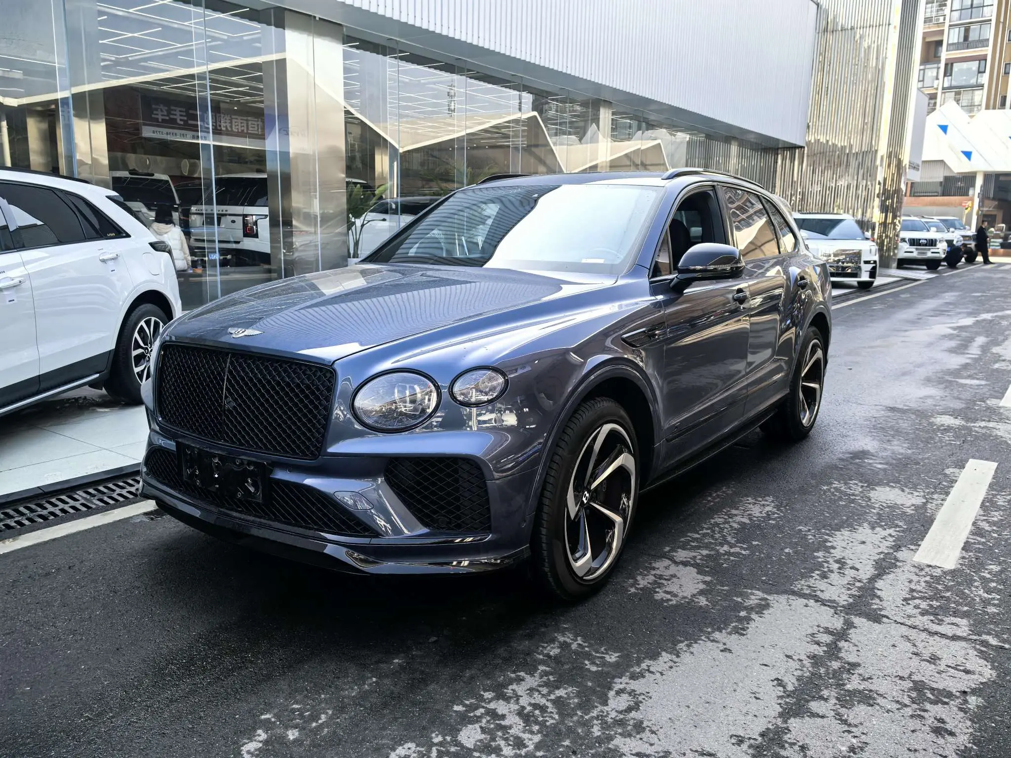 Bentley Bentayga  из Китая