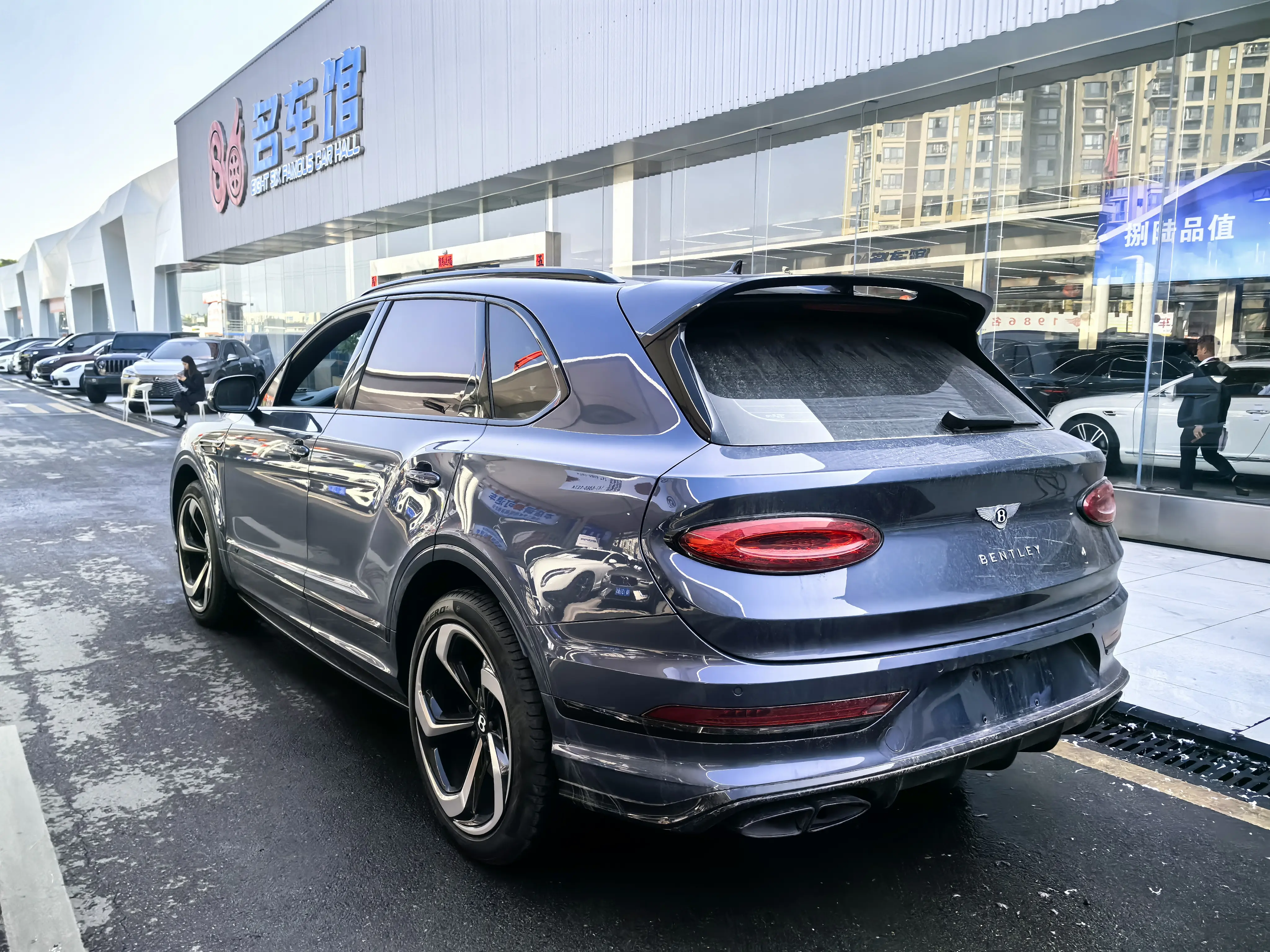 Bentley Bentayga  из Китая
