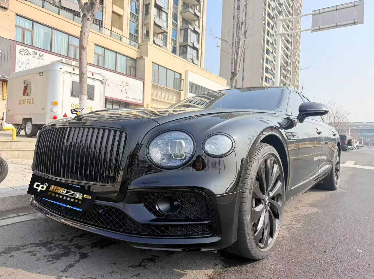 Bentley Flying Spur PHEV  из Китая