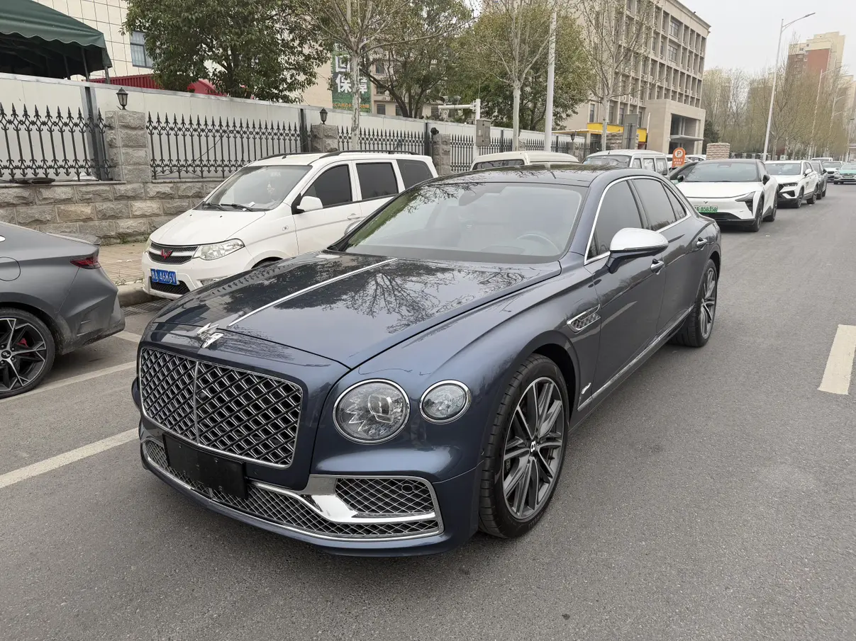 Bentley Flying Spur PHEV  из Китая