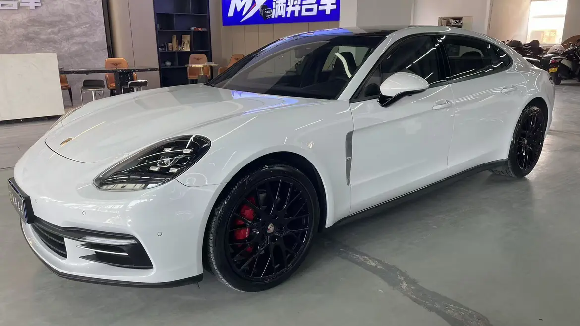 Porsche Panamera  из Китая