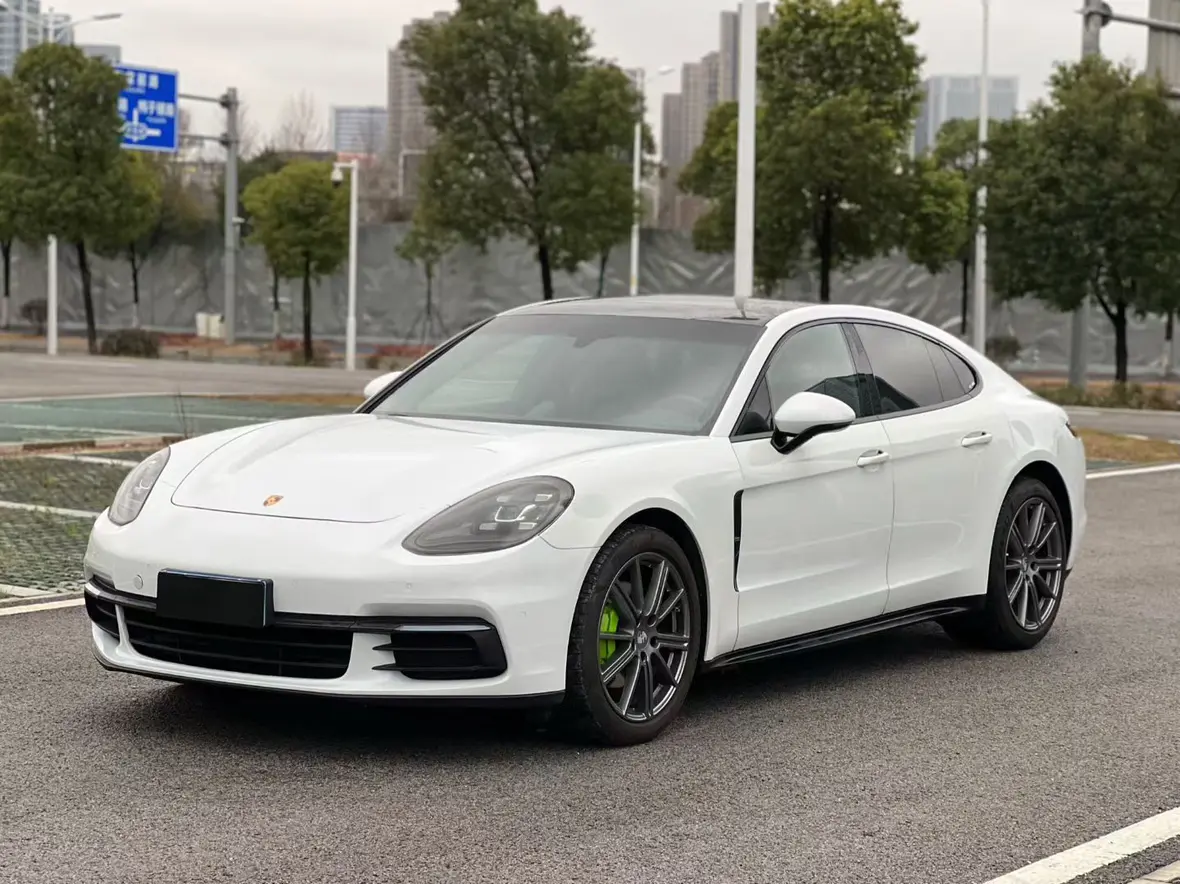 Porsche Panamera  из Китая