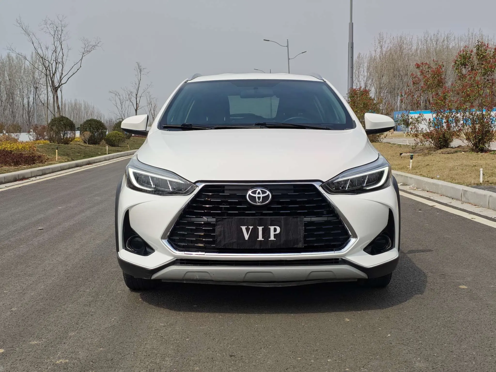 Toyota Yaris L  из Китая