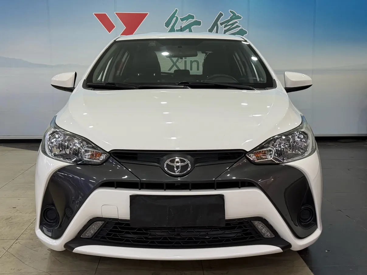Toyota Yaris L  из Китая