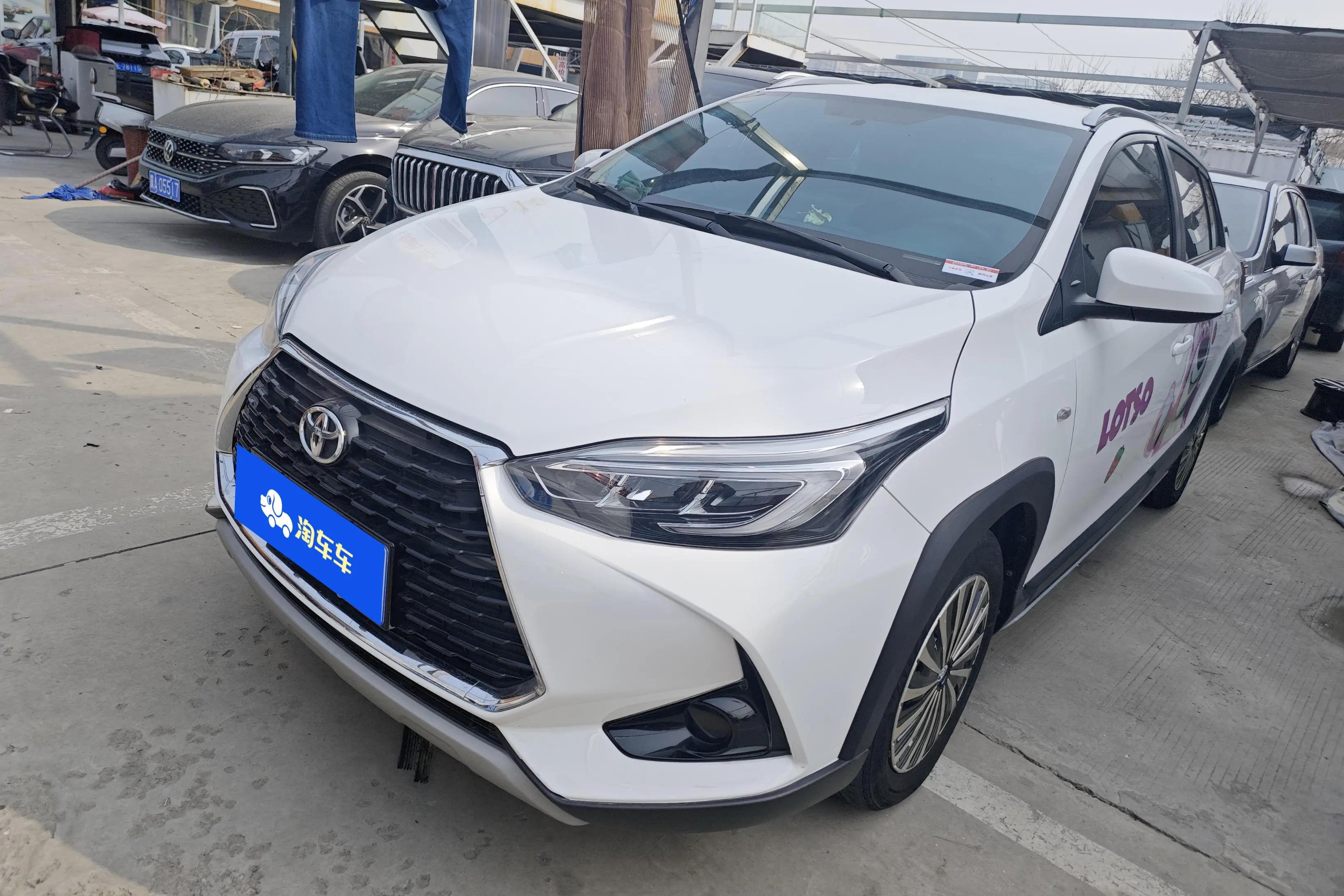 Toyota Yaris L  из Китая