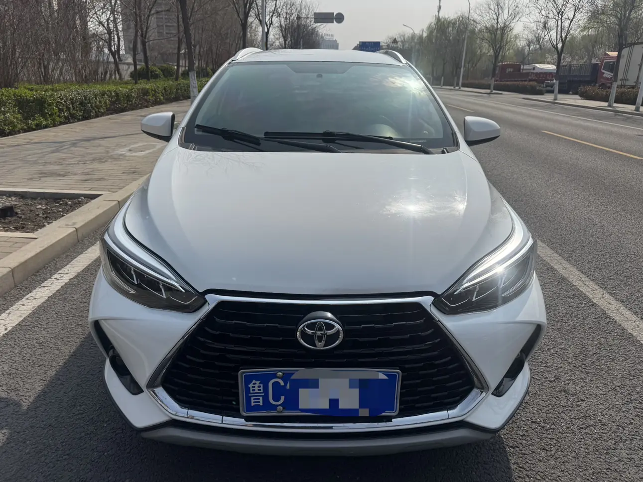 Toyota Yaris L  из Китая