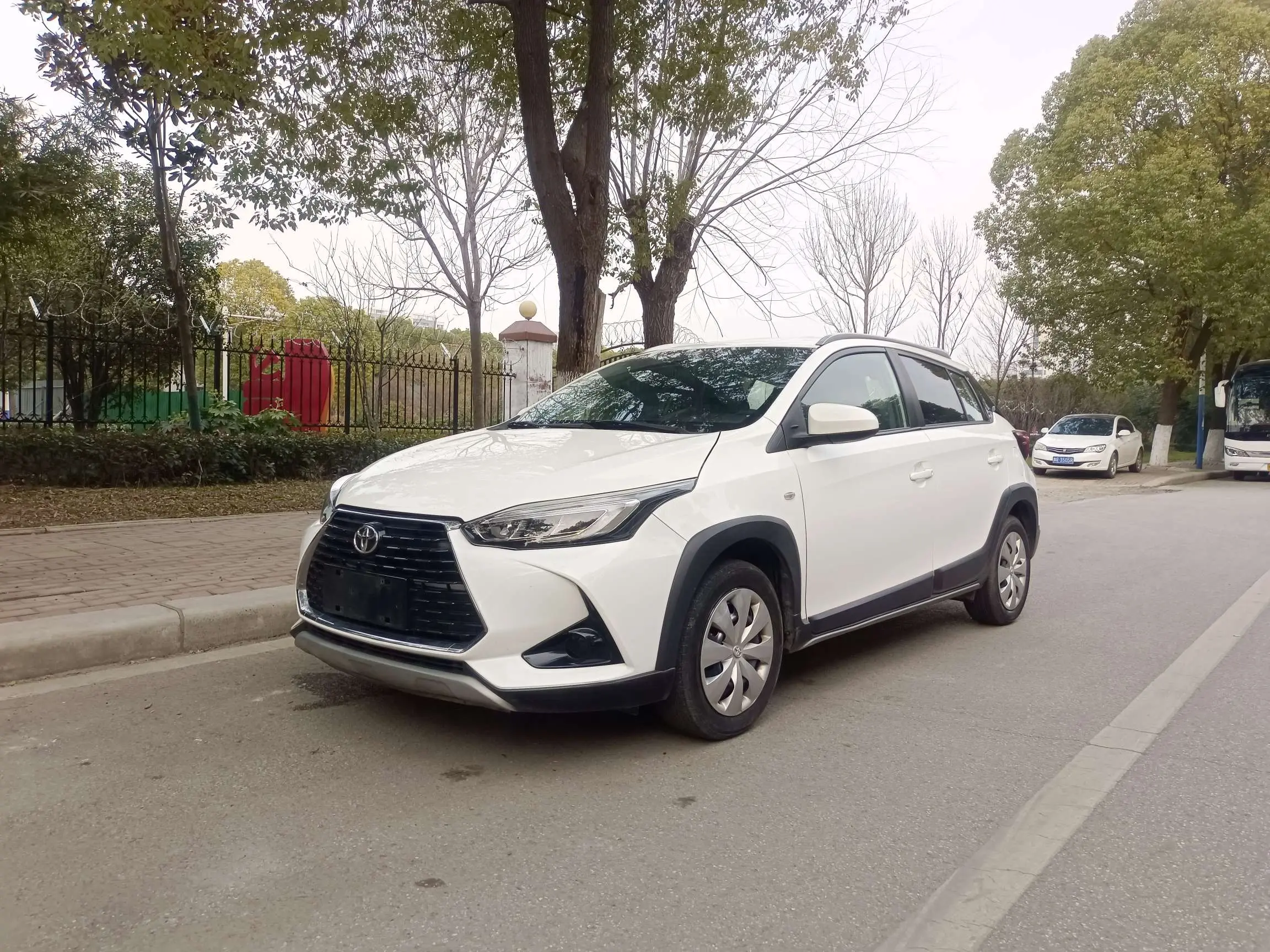 Toyota Yaris L  из Китая