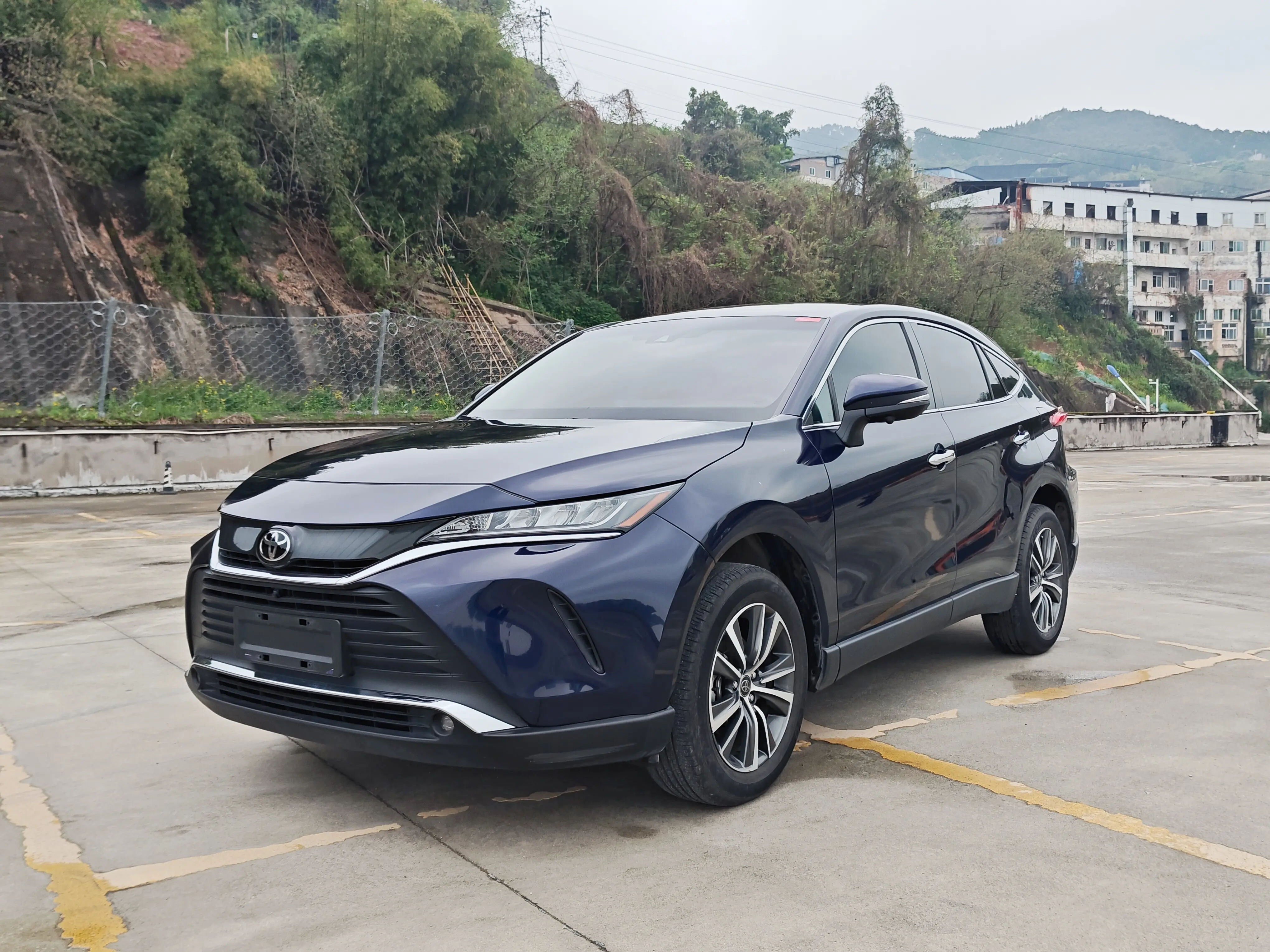 Toyota Harrier  из Китая