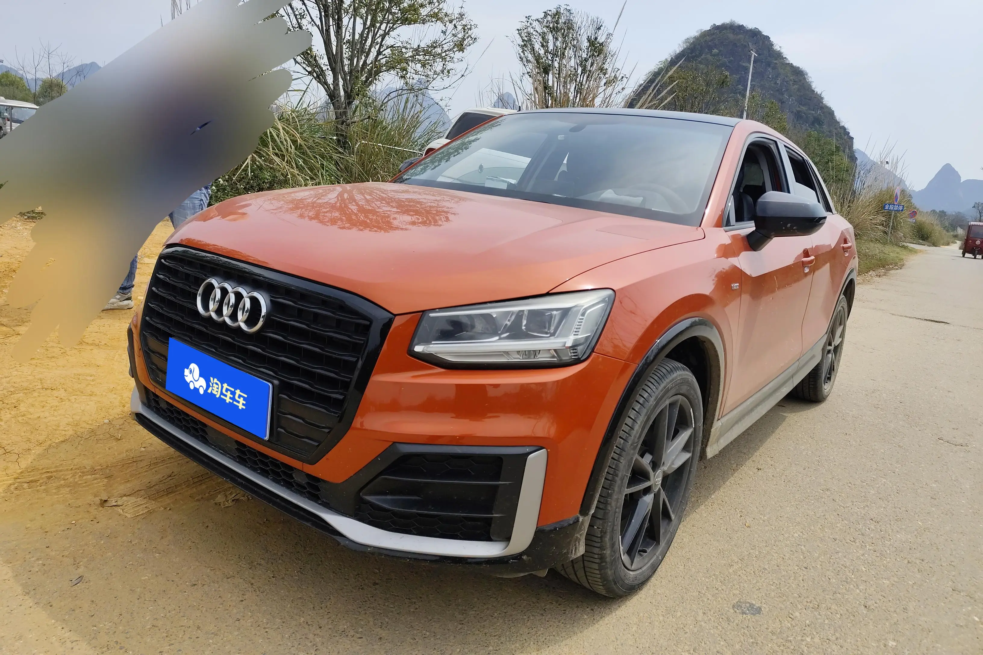 Audi Q2L