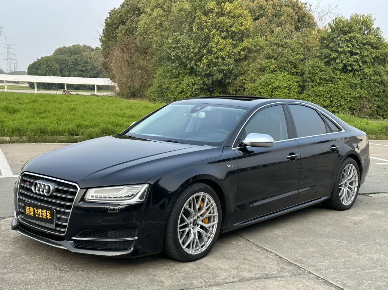 Audi S8