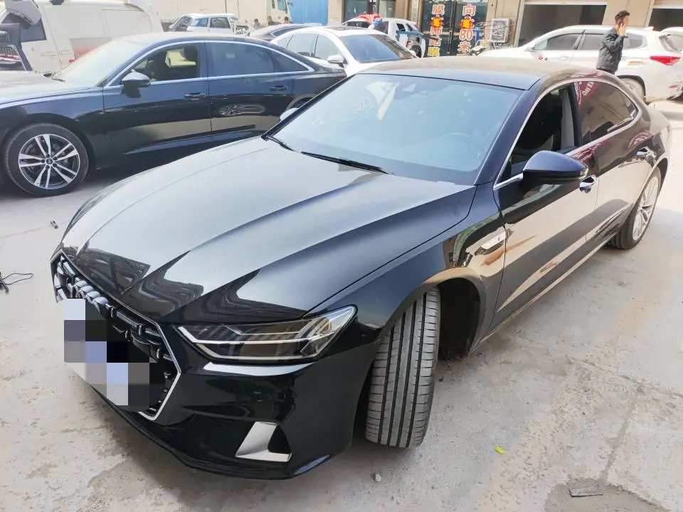 Audi A7L