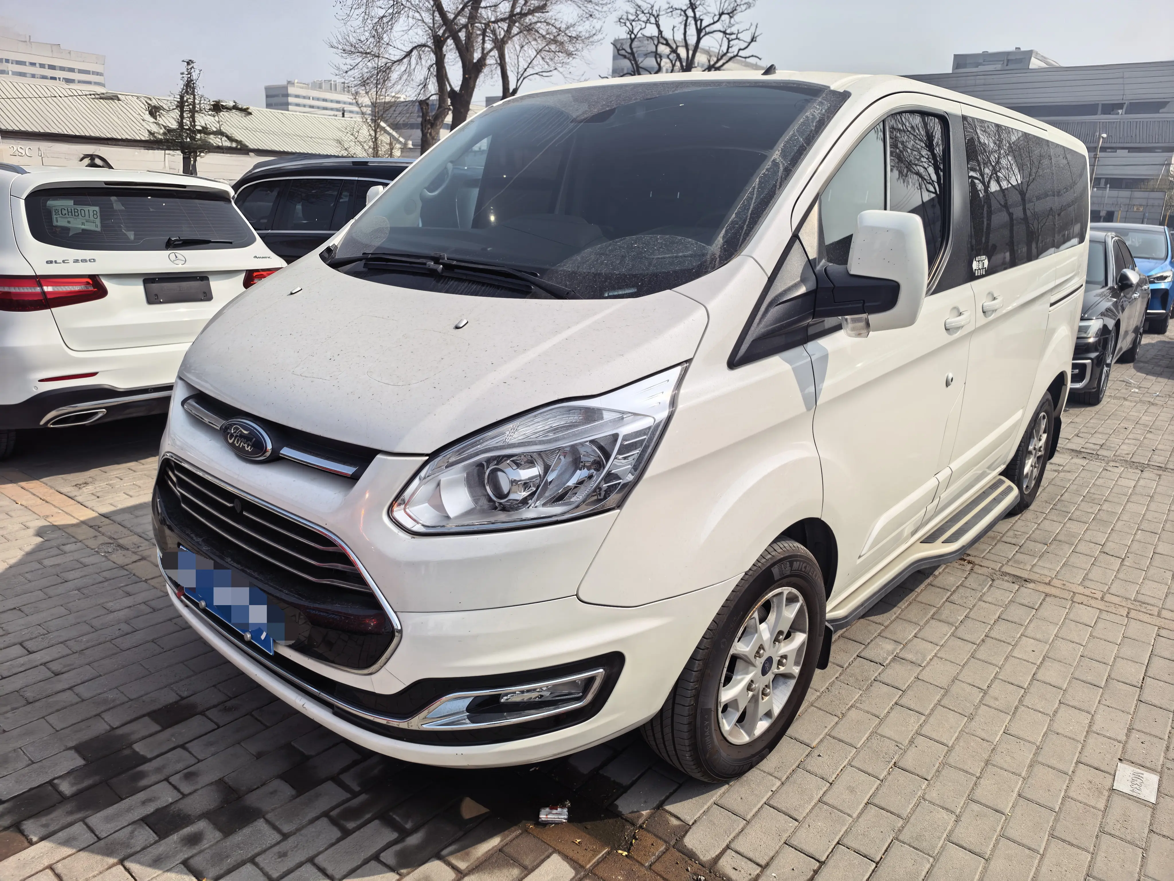 Ford Toureo