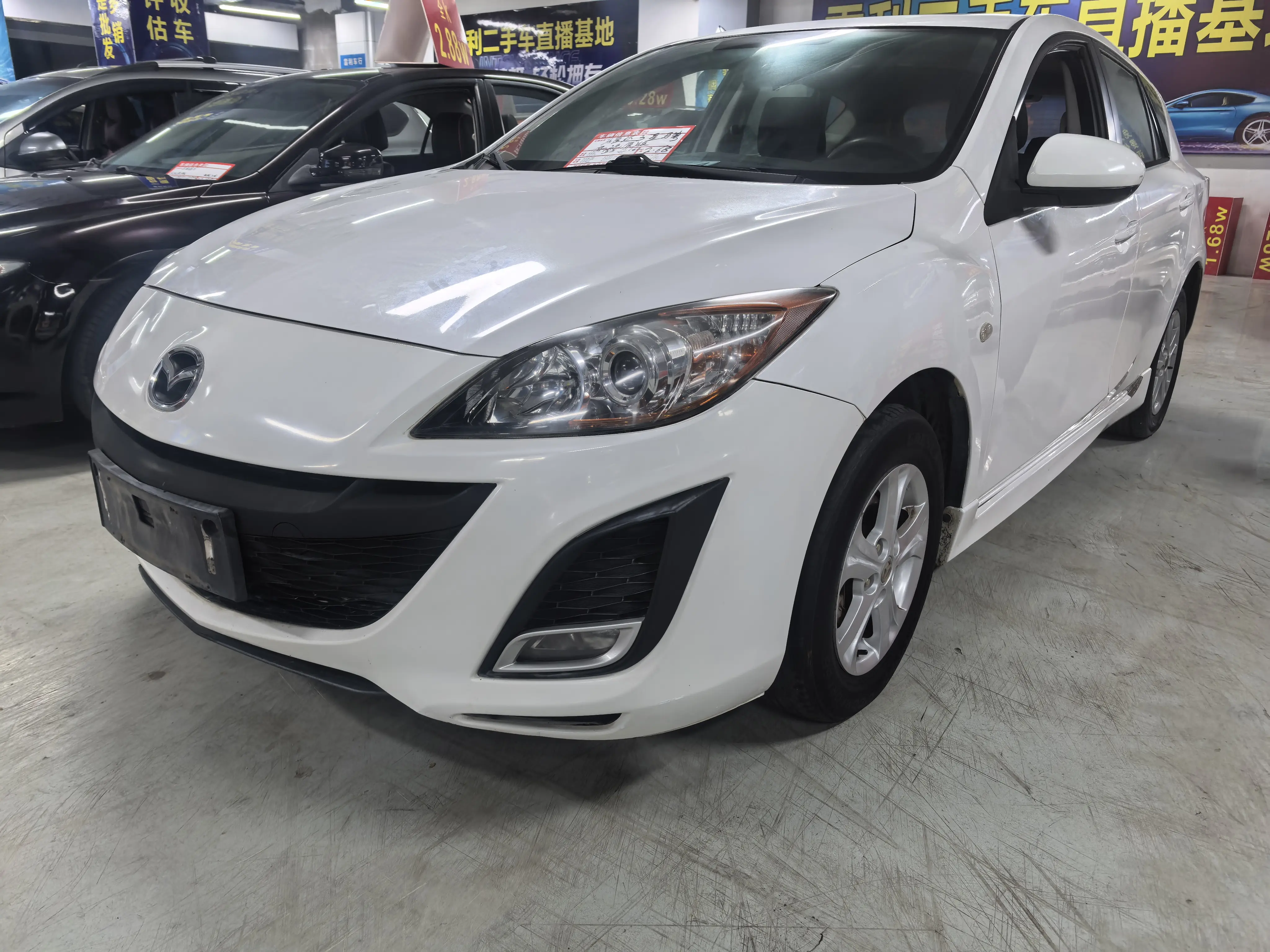 Mazda Axela (Mazda3)  из Китая