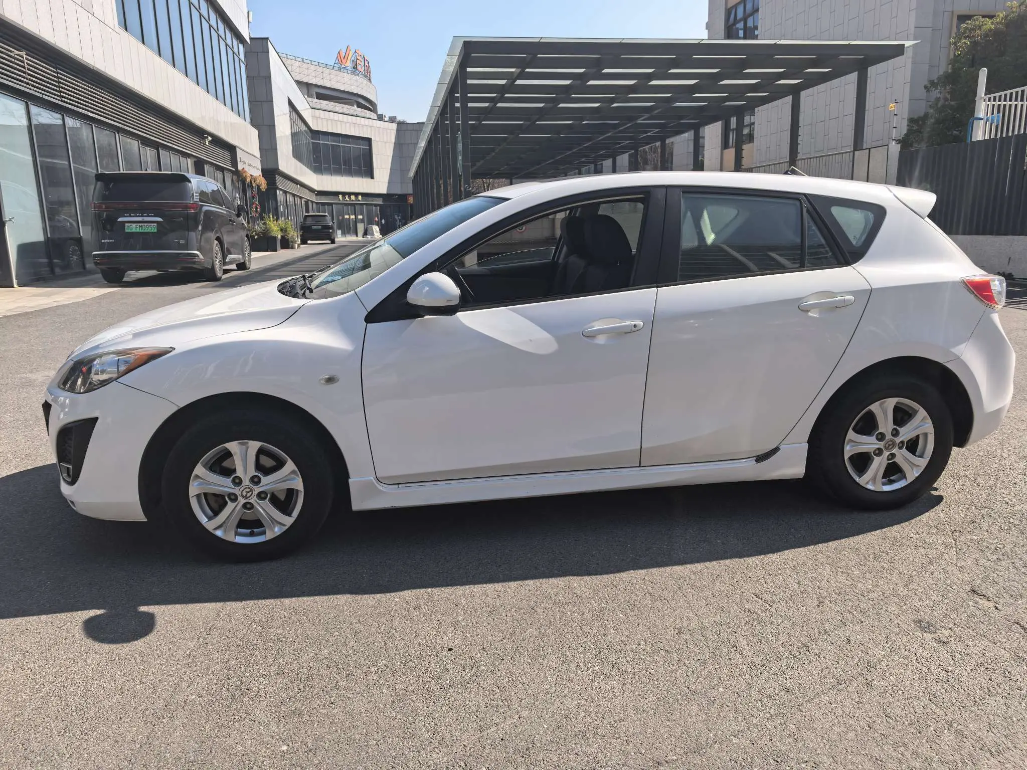 Mazda Axela (Mazda3)  из Китая