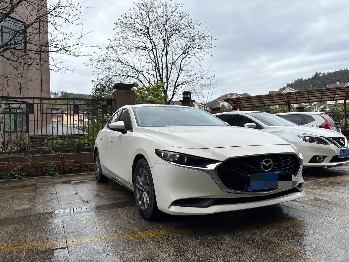 Mazda Axela