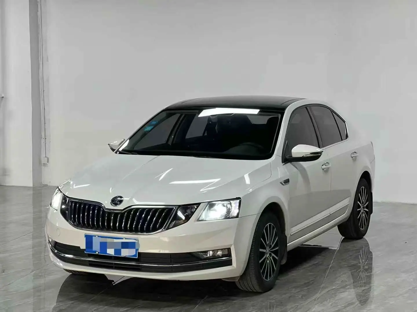 Skoda Octavia  из Китая