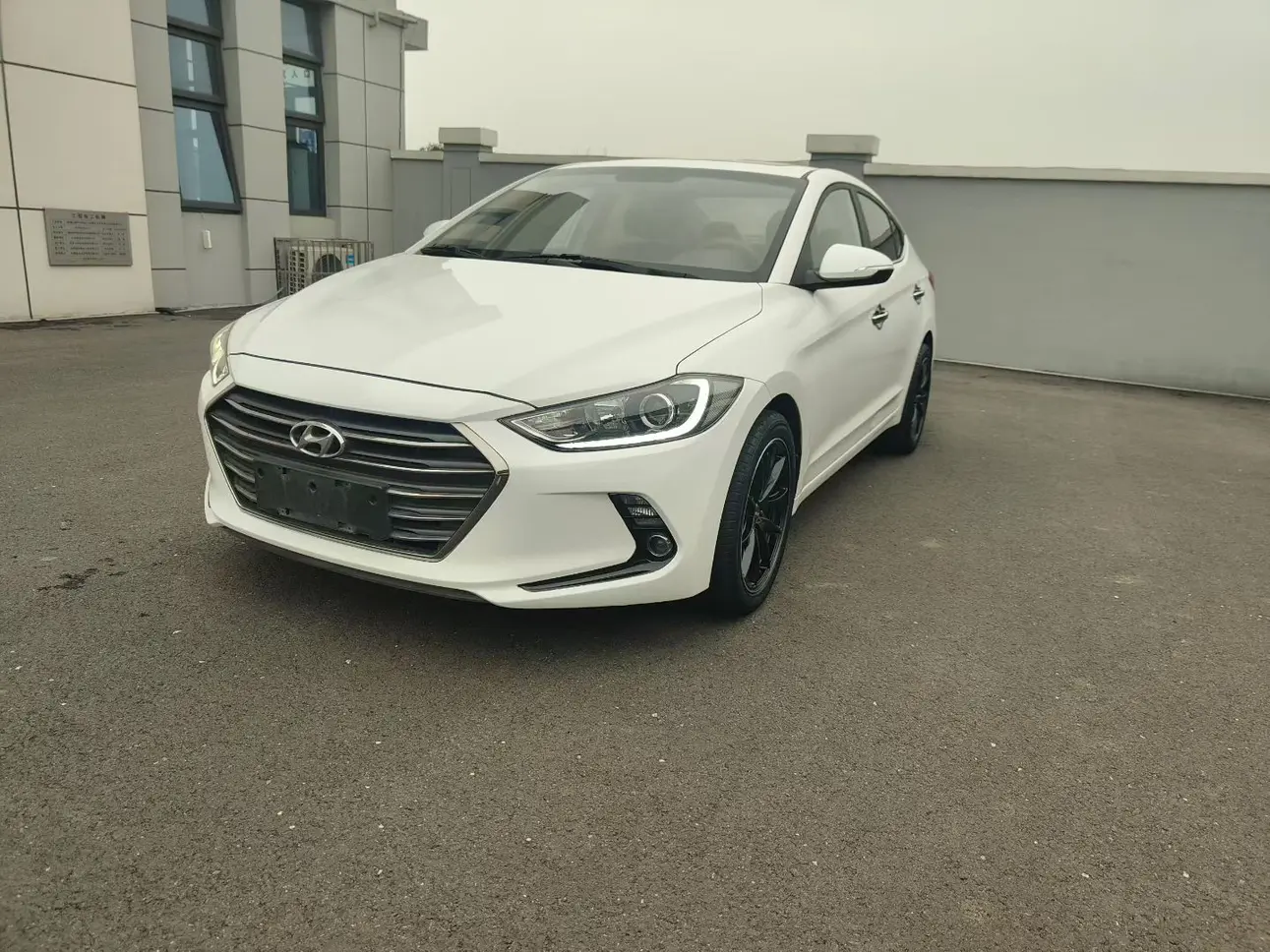 Hyundai Lead