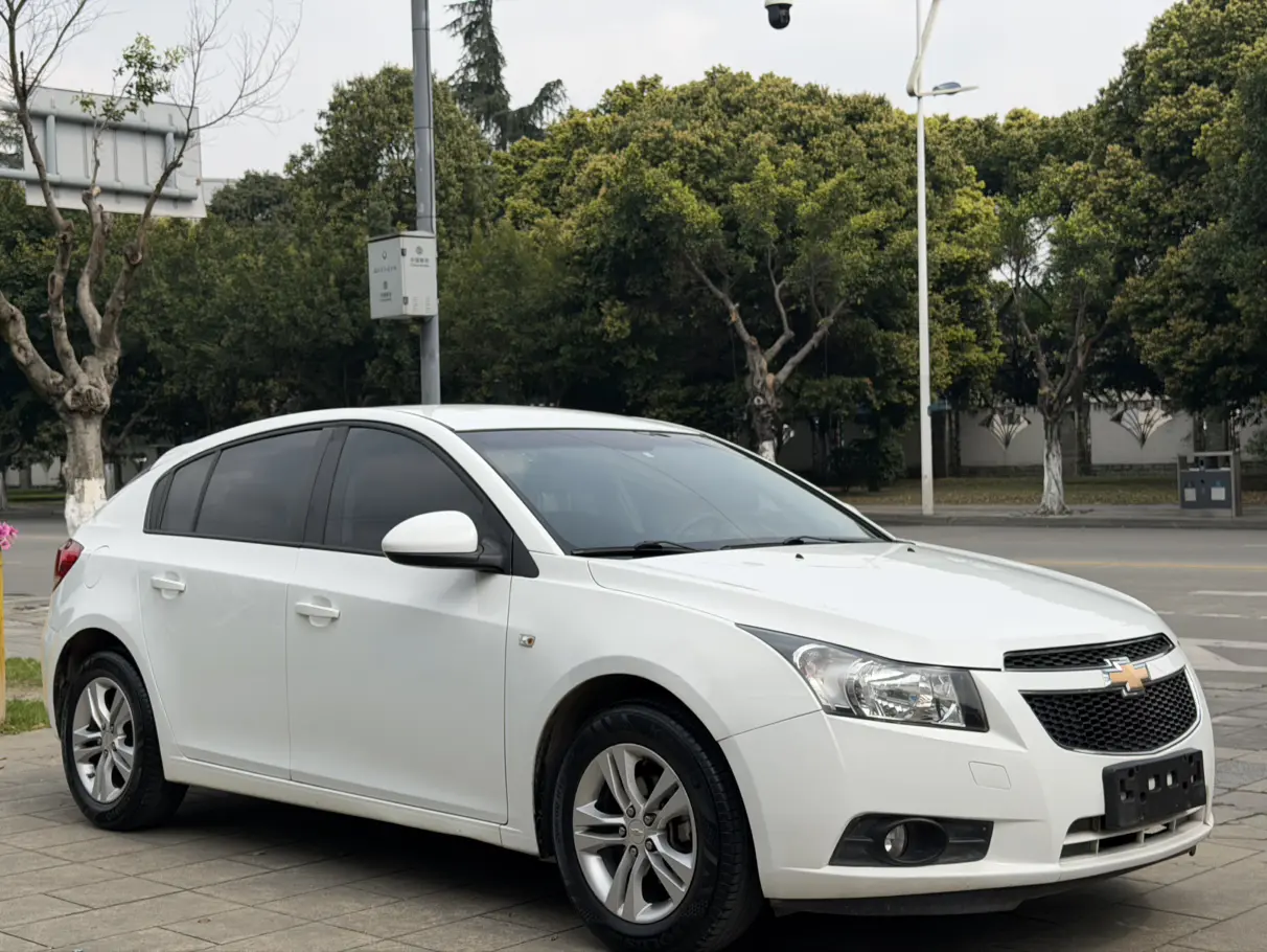 Chevrolet Monza (Cruze)  из Китая