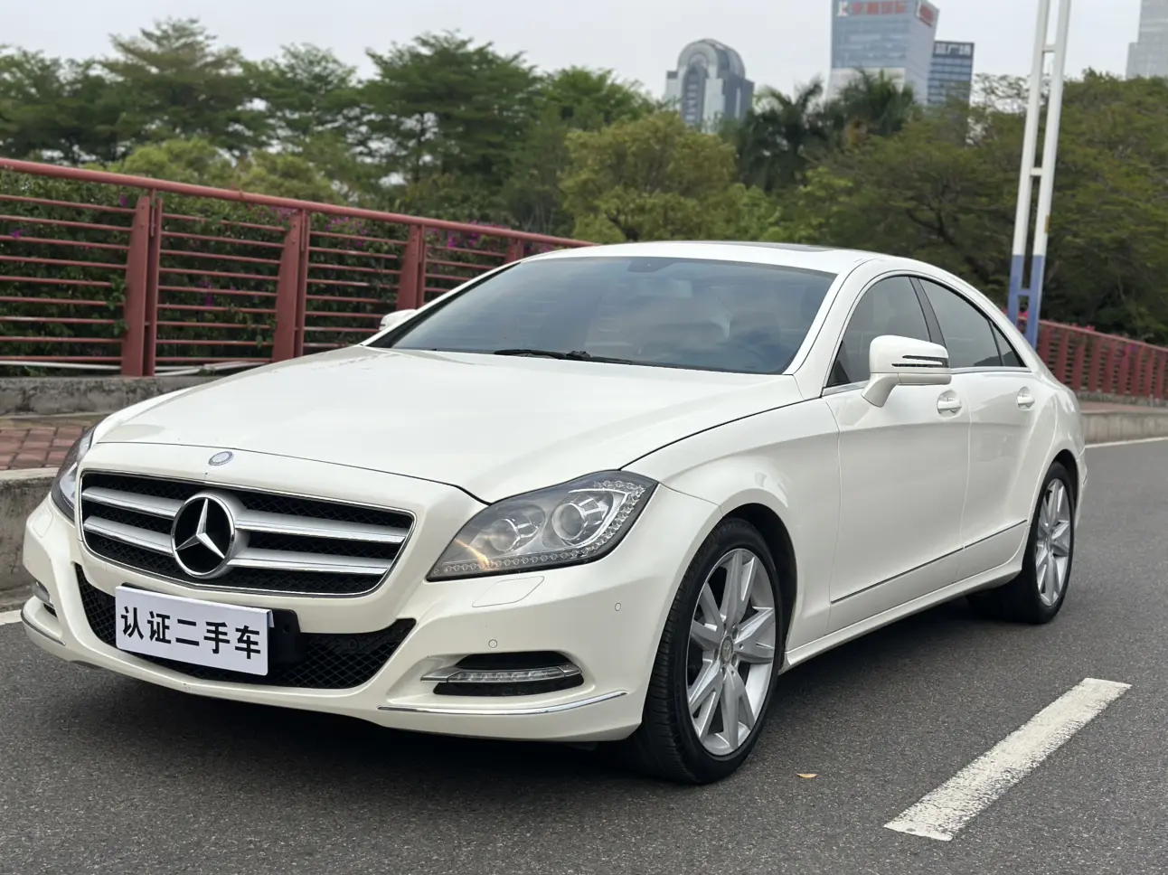 Mercedes-Benz Mercedes Benz CLS