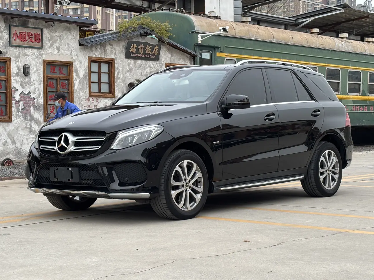 Mercedes-Benz GLE (Imported)