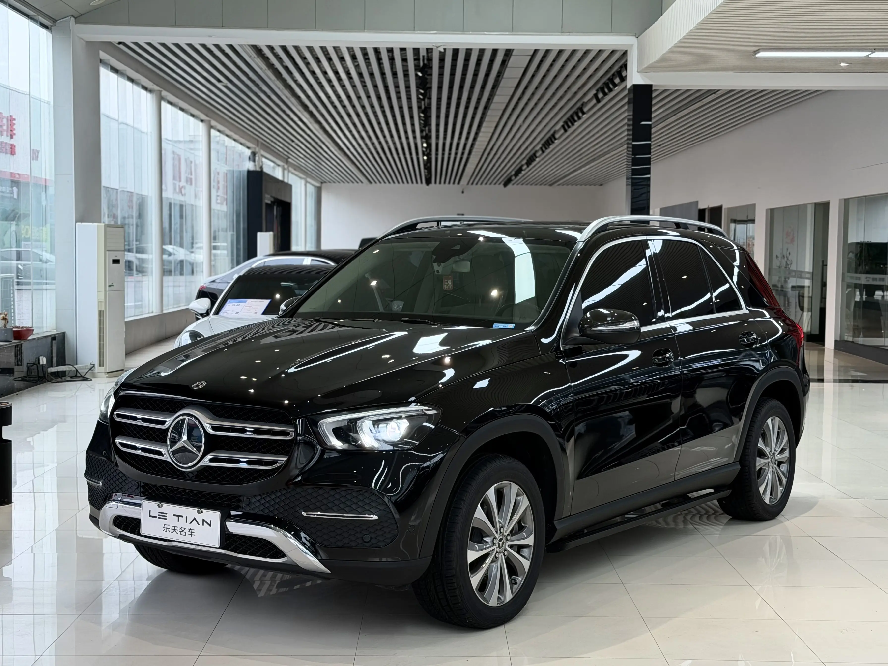 Mercedes-Benz GLE (Imported)