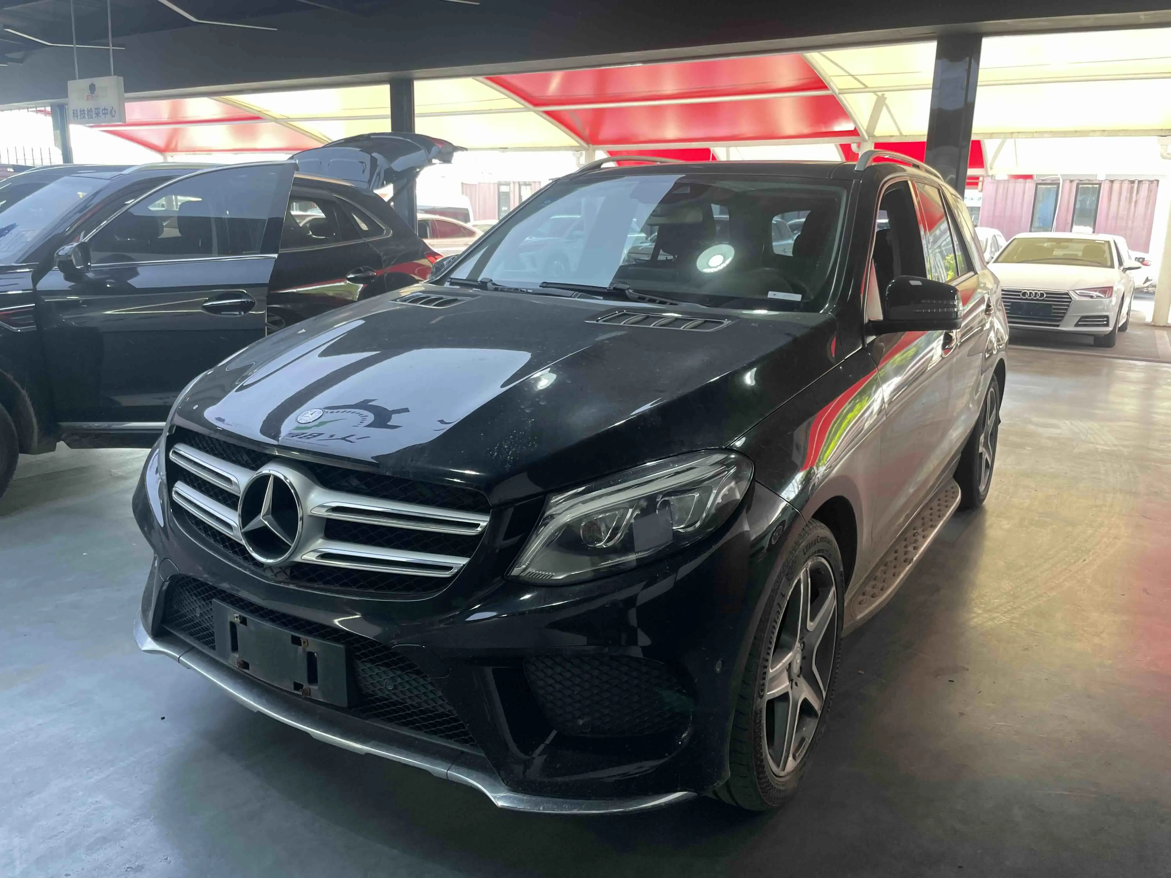 Mercedes-Benz GLE (Imported)