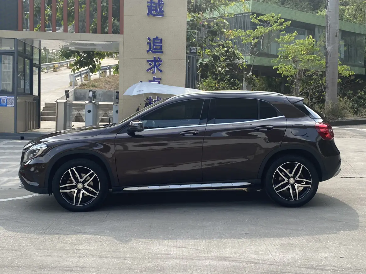 Mercedes-Benz GLA