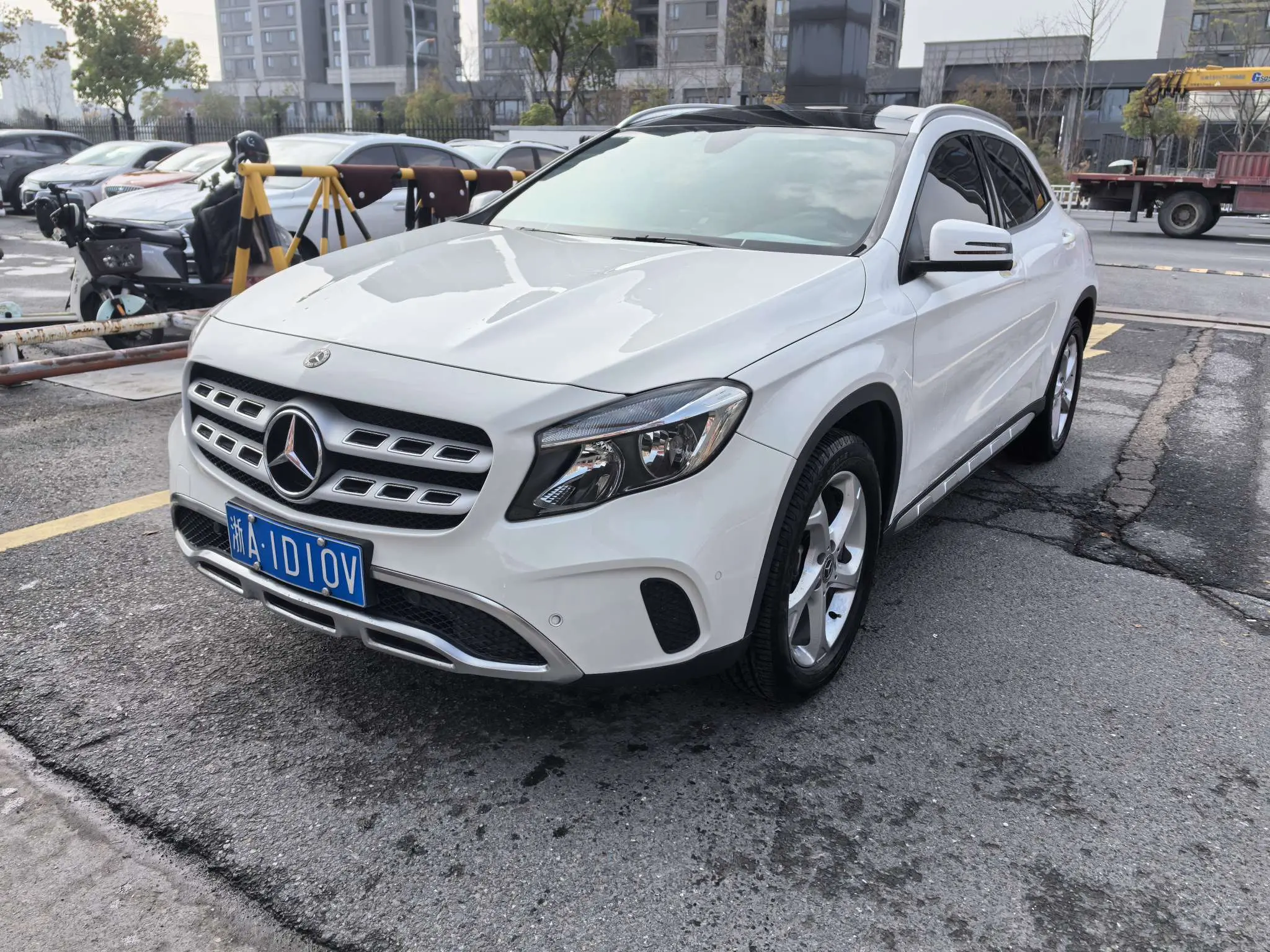 Mercedes-Benz GLA