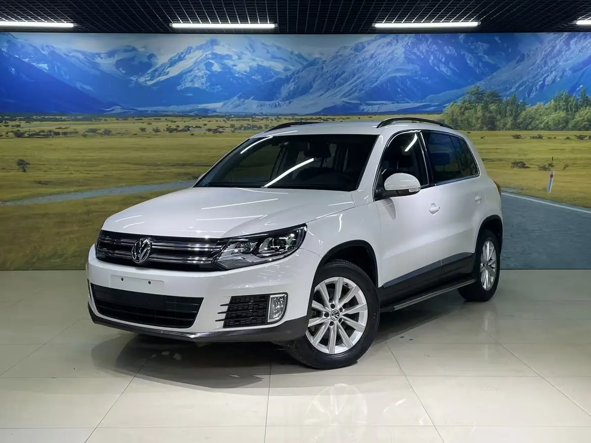 Volkswagen Tiguan (Tharu)