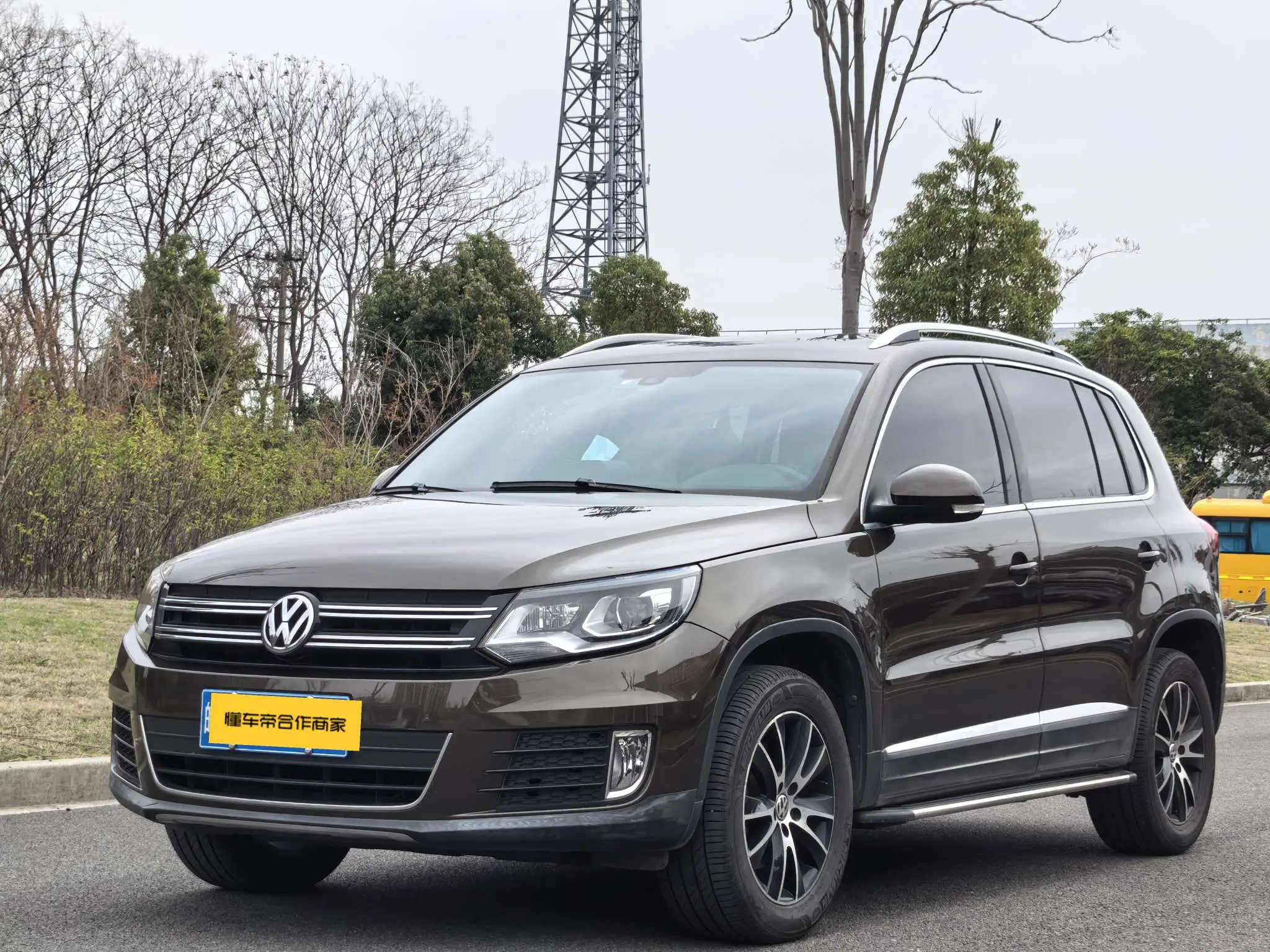 Volkswagen Tiguan (Tharu)