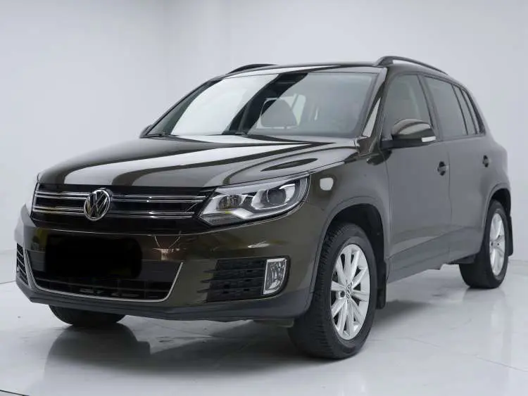 Volkswagen Tiguan (Tharu)